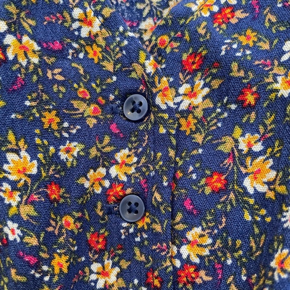 Matching Floral Short Set (Shirt & Short) - Picture 4 of 12